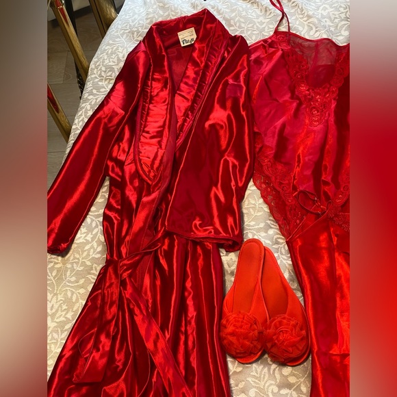 Vintage Peignoir Bundle - 6 pieces! - Picture 4 of 16